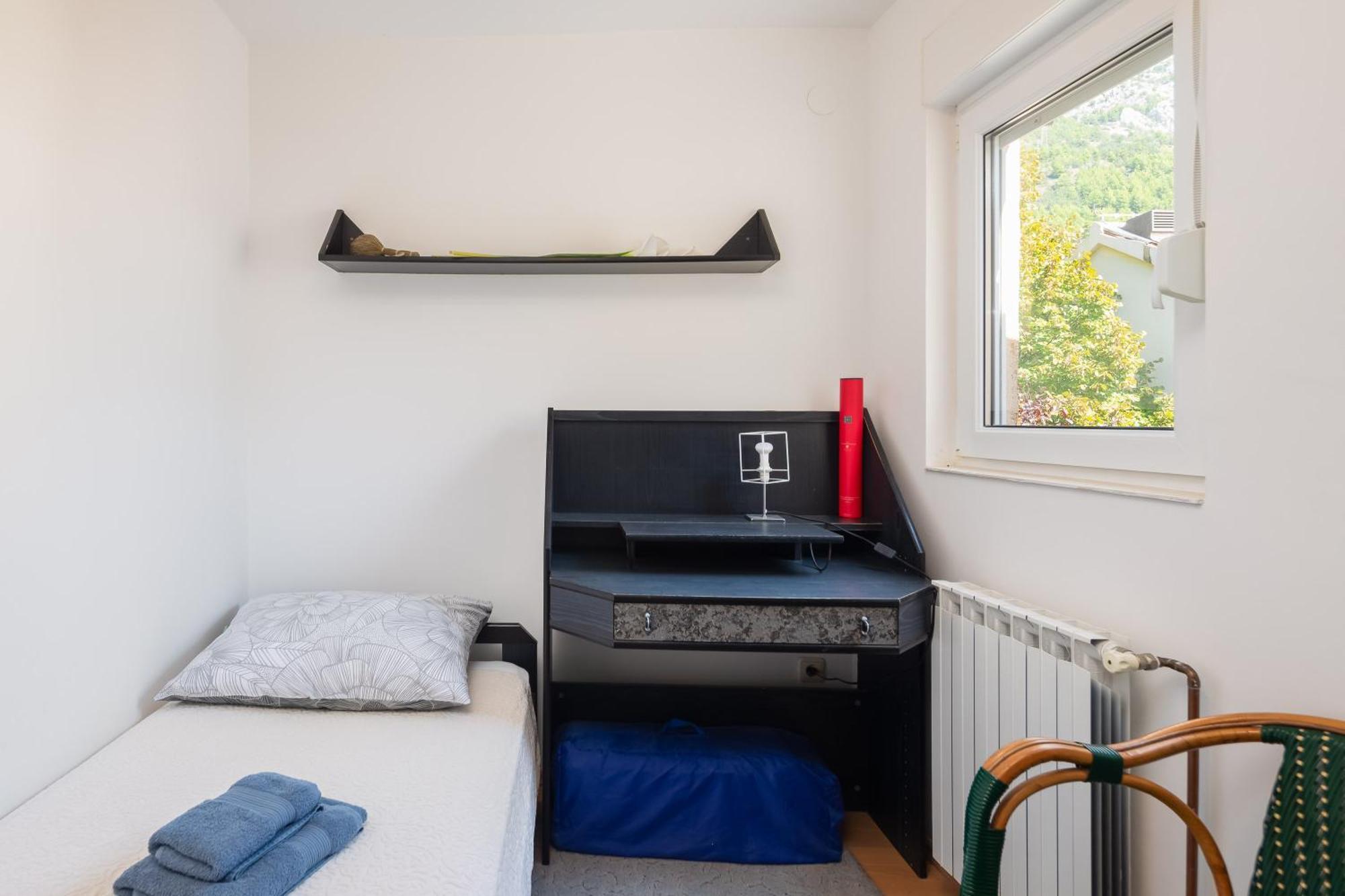Galatea - Town Centre With Free Parking *