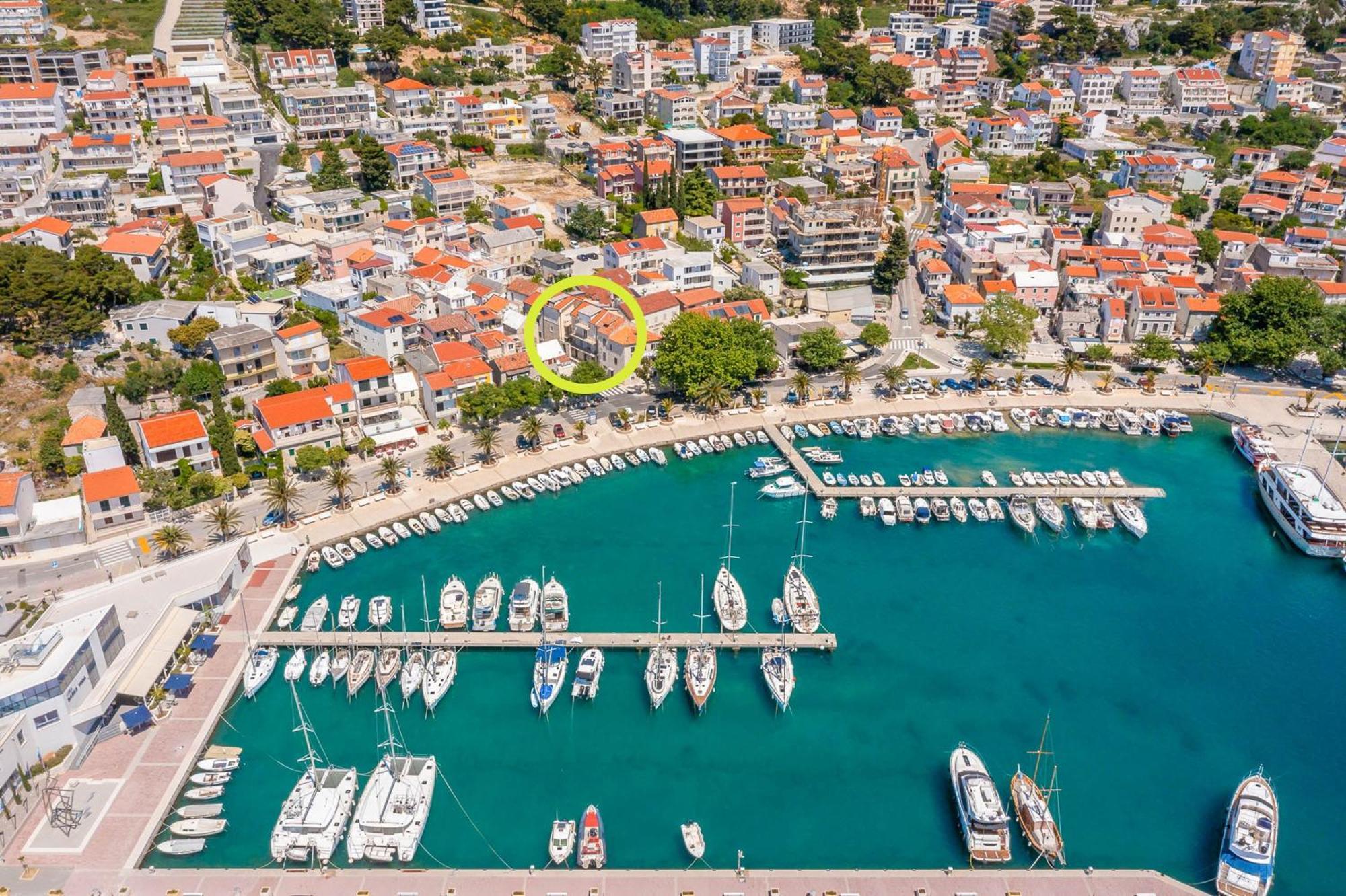 Galatea - Town Centre With Free Parking Apartman