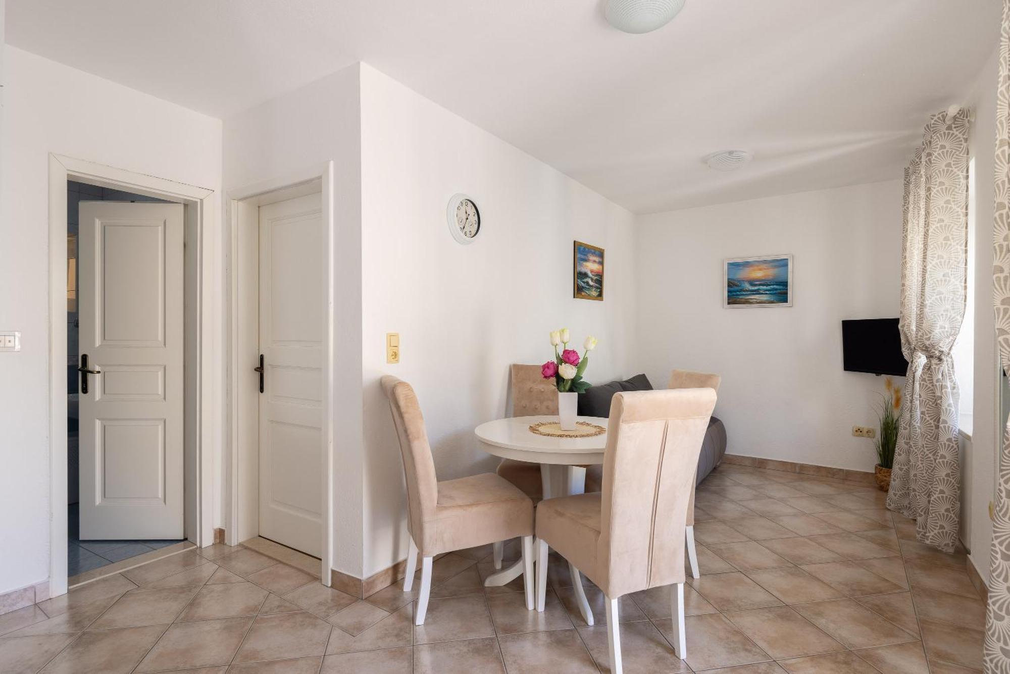 Apartman Galatea - Town Centre With Free Parking