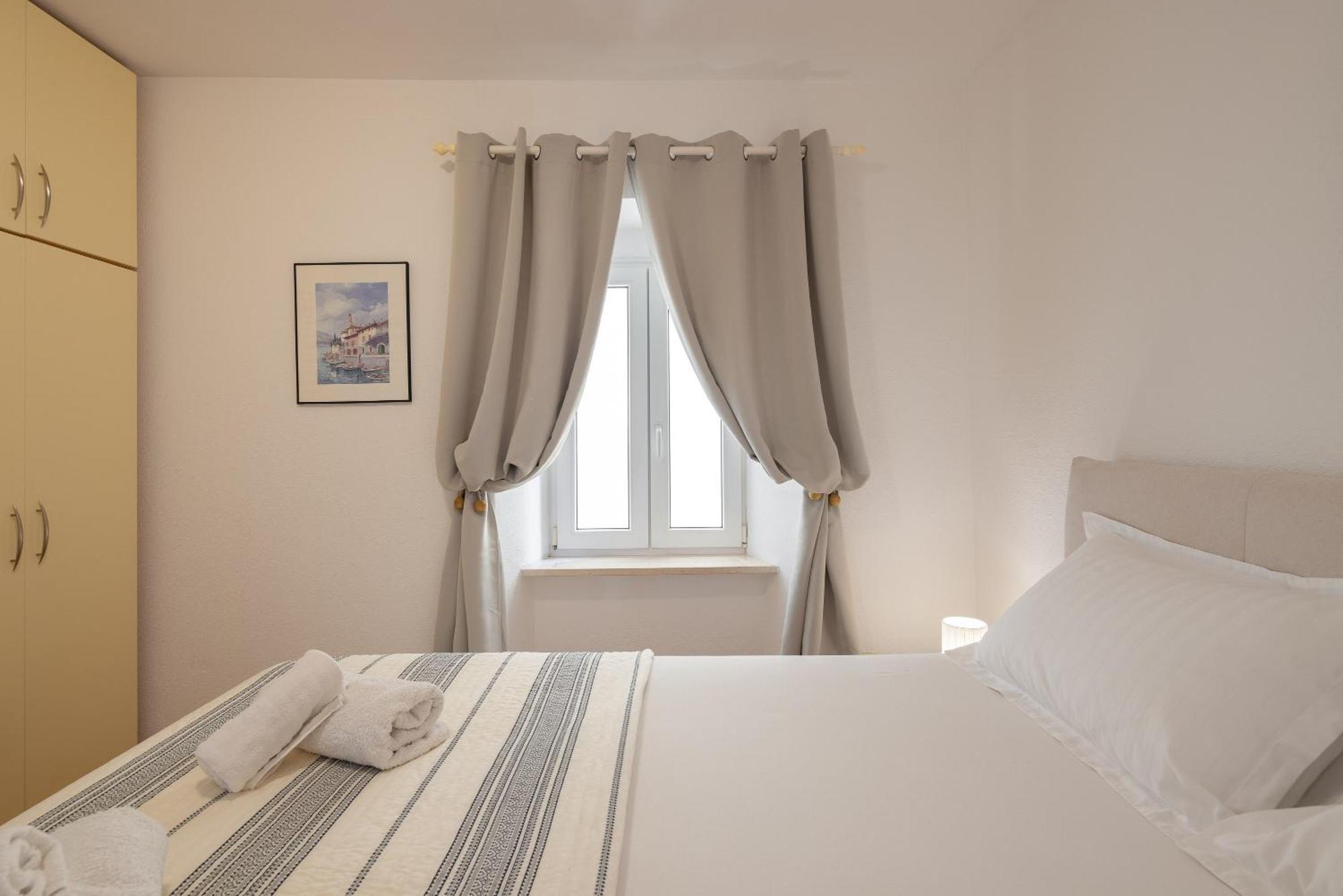 Apartman Galatea - Town Centre With Free Parking