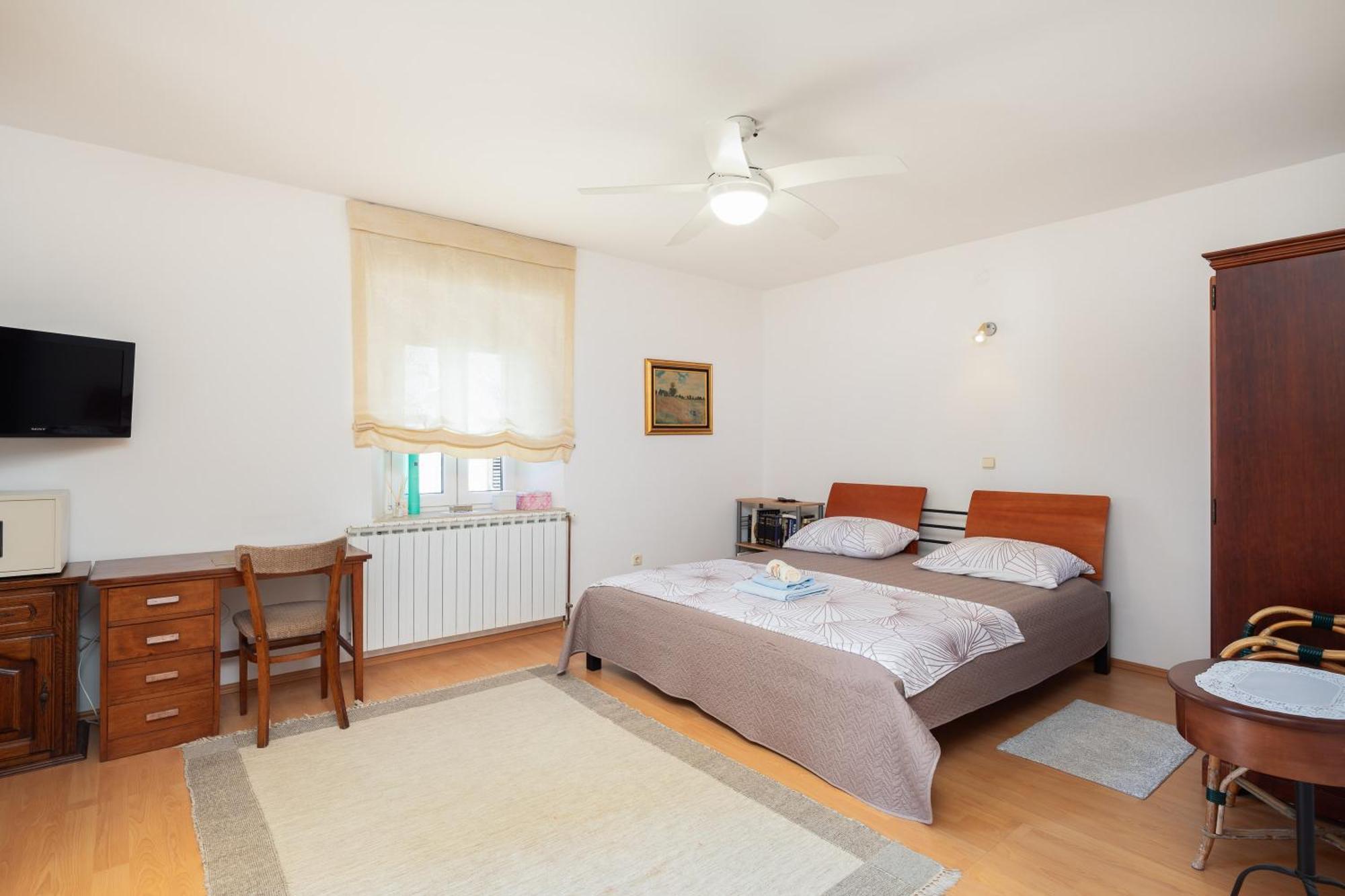 Apartment Galatea - Town Centre With Free Parking *