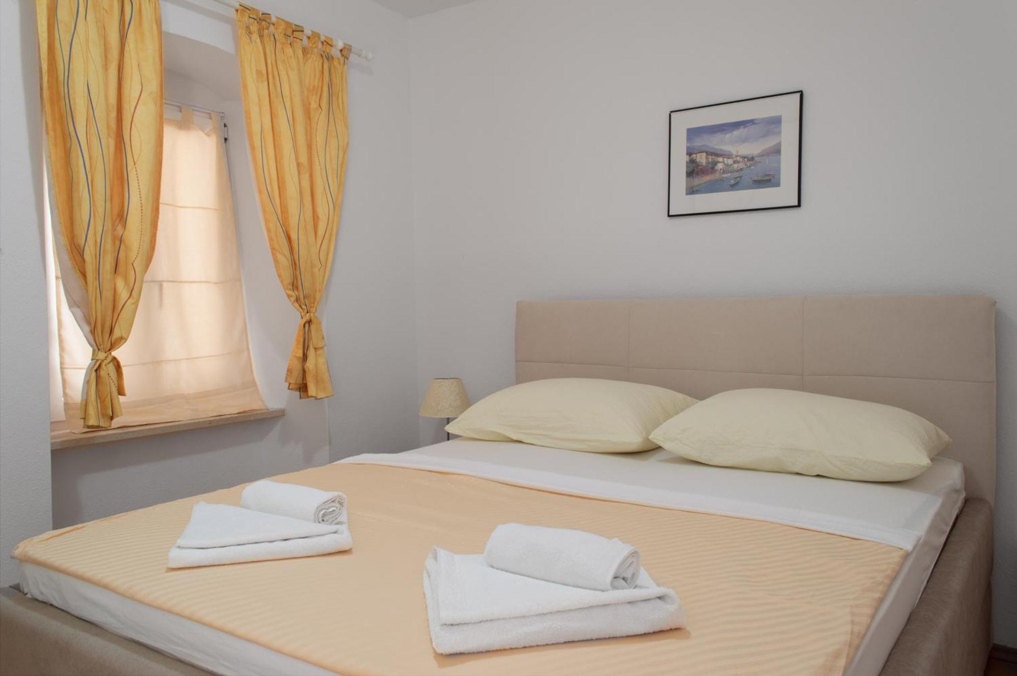 Apartment Galatea - Town Centre With Free Parking Baska Voda