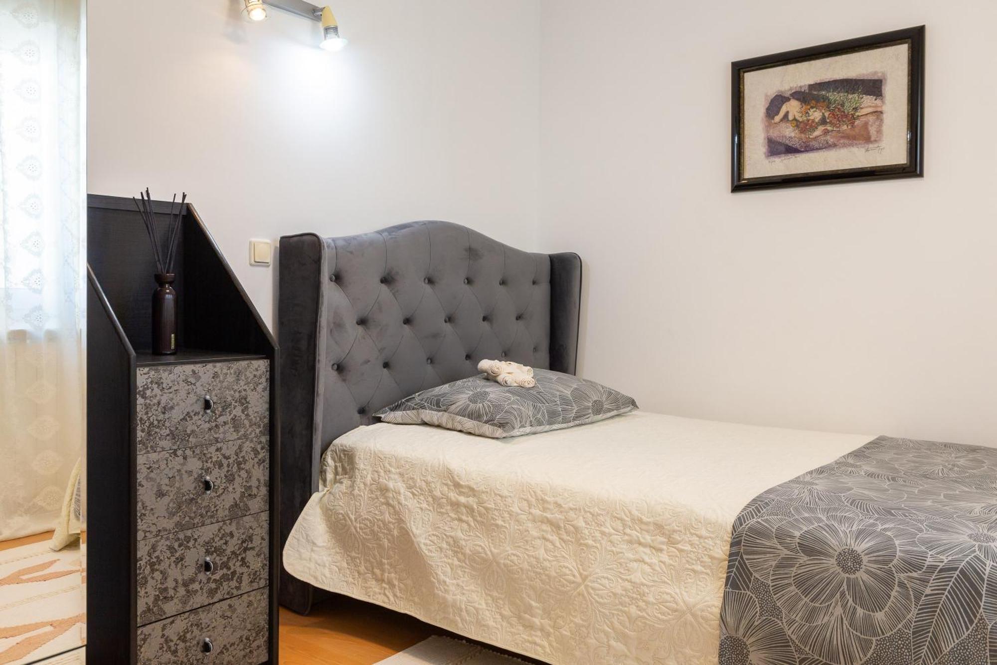 Apartment Galatea - Town Centre With Free Parking