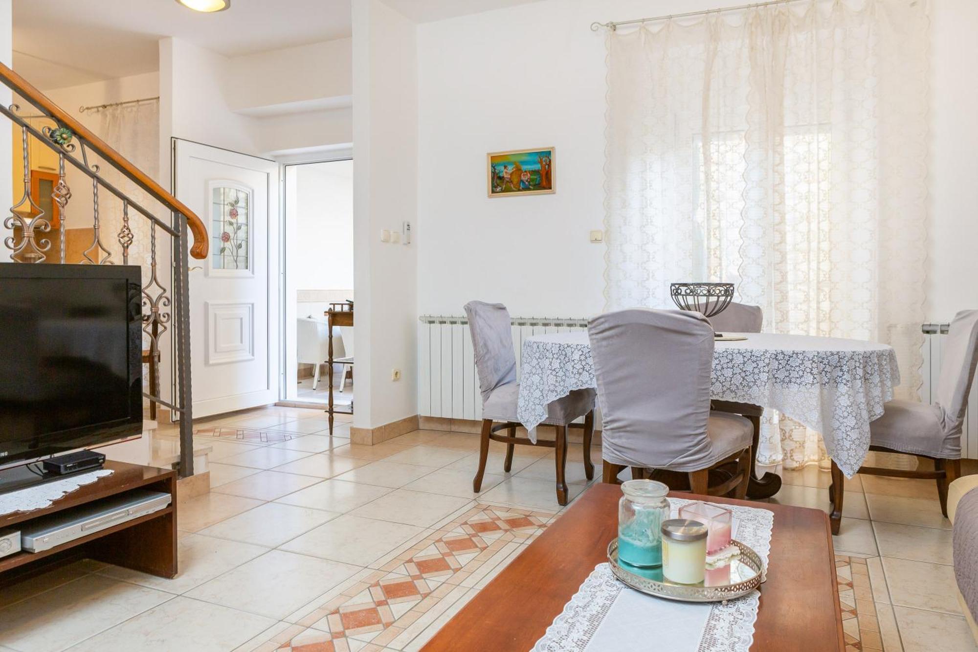 Apartment Galatea - Town Centre With Free Parking *