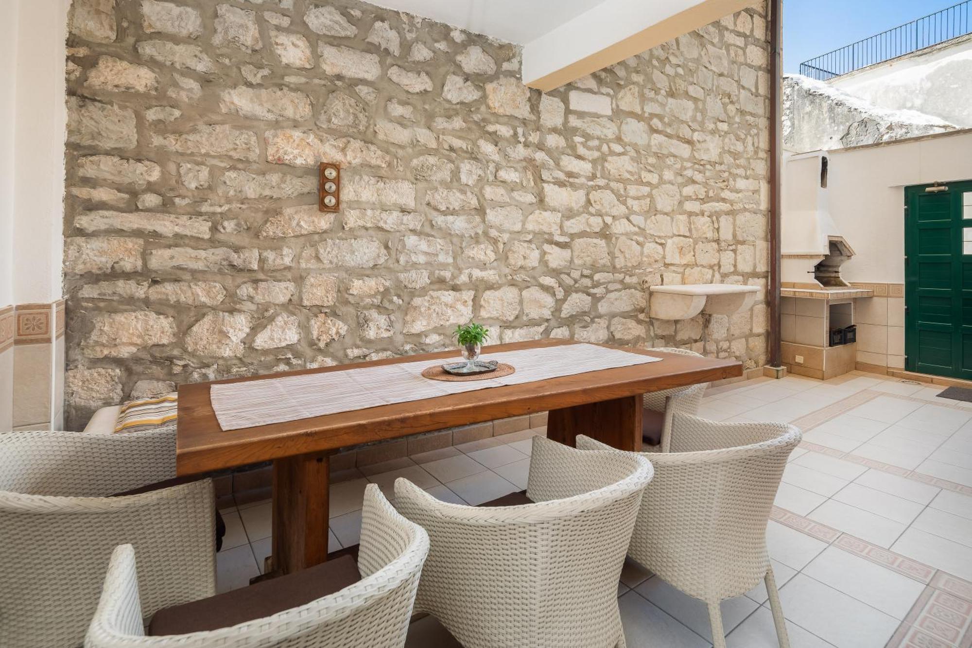 Galatea - Town Centre With Free Parking Apartment *